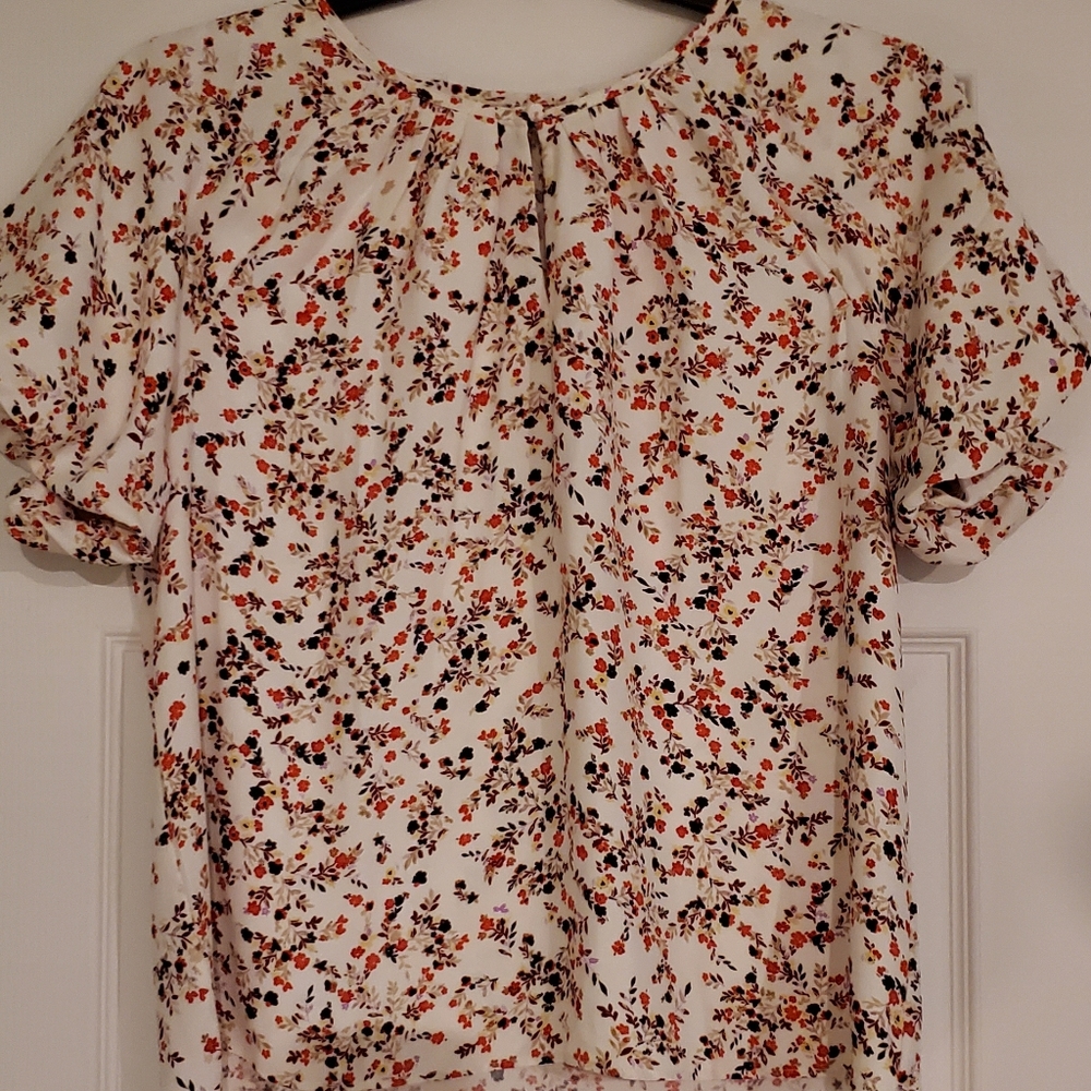 Ann Taylor White Floral Short Sleeve Blouse
